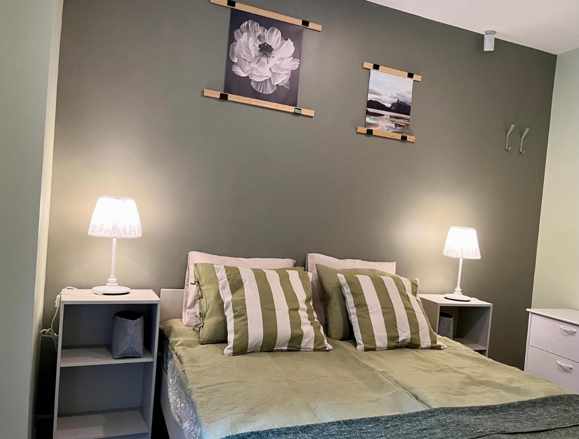Cozy Vibes Like Home It Is Quiet Apartment With Three Bedrooms Riga Eksteriør bilde