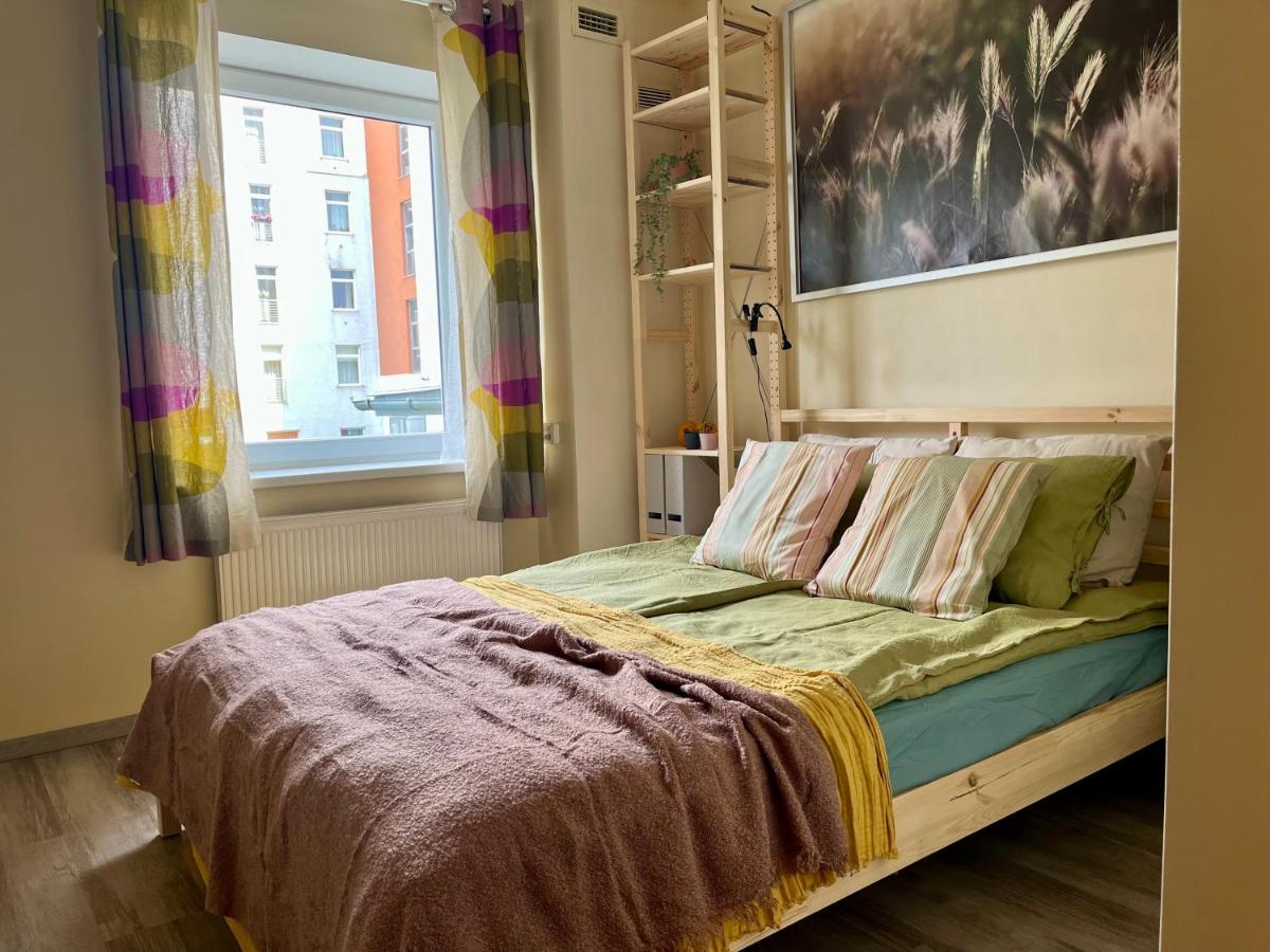 Cozy Vibes Like Home It Is Quiet Apartment With Three Bedrooms Riga Eksteriør bilde