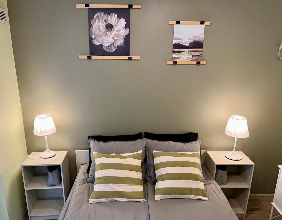 Cozy Vibes Like Home It Is Quiet Apartment With Three Bedrooms Riga Eksteriør bilde