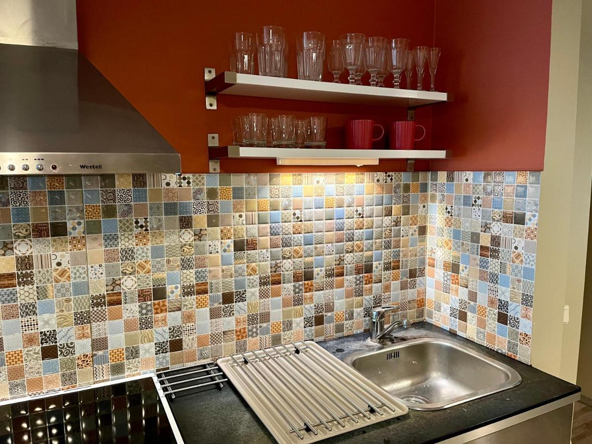 Cozy Vibes Like Home It Is Quiet Apartment With Three Bedrooms Riga Eksteriør bilde